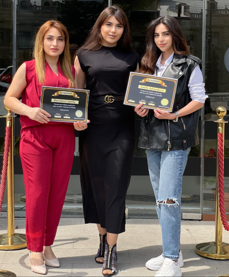 Tələbə 4 - Kiprik Lifting